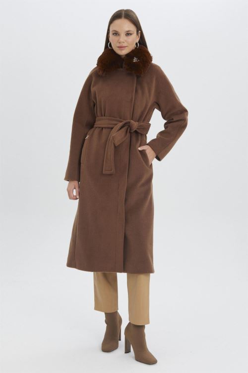 Siyah Kürk Yaka Bel Kuşaklı Kahve Manto